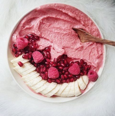 Berry & Dragon Fruit Smoothie Bowl